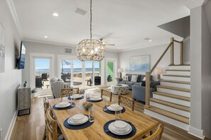 Dining - 🌊Beachfront!🩴Private beach access 🏊Private, heated pool coming early 2026!🌞 (Mexico Beach)