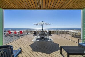 Outdoor dining - 🌊Beachfront 🏊Private heated pool🩴Direct beach access 🌞 (Mexico Beach)