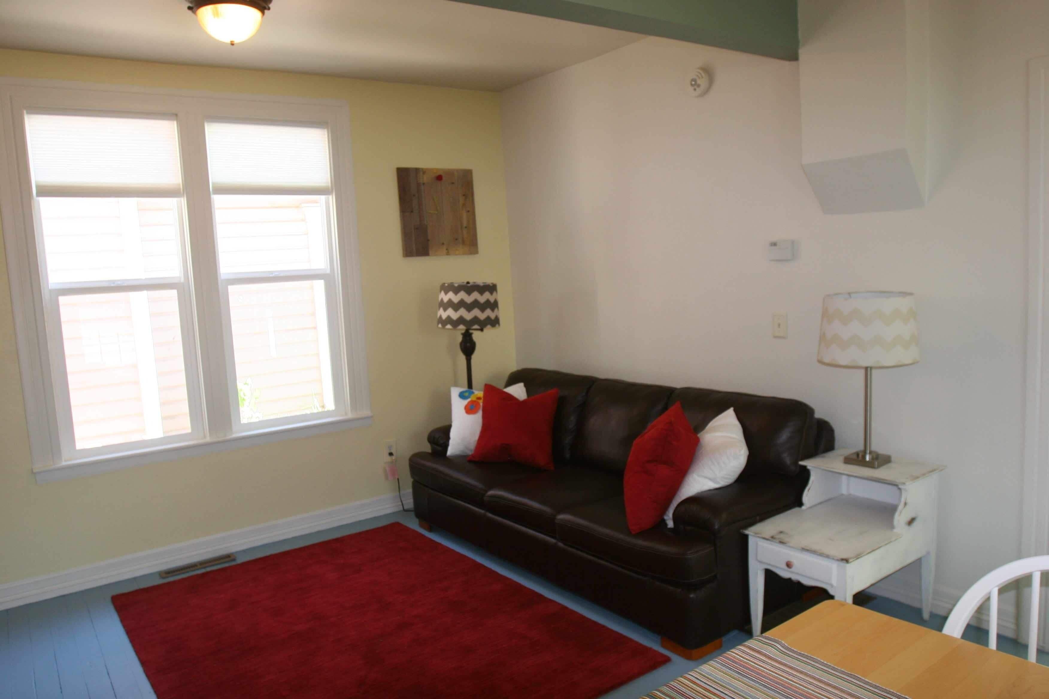 Smart TV, DVD player, stereo