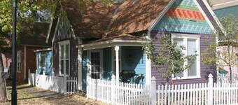 Be in the middle of it all in the cutest downtown Victorian