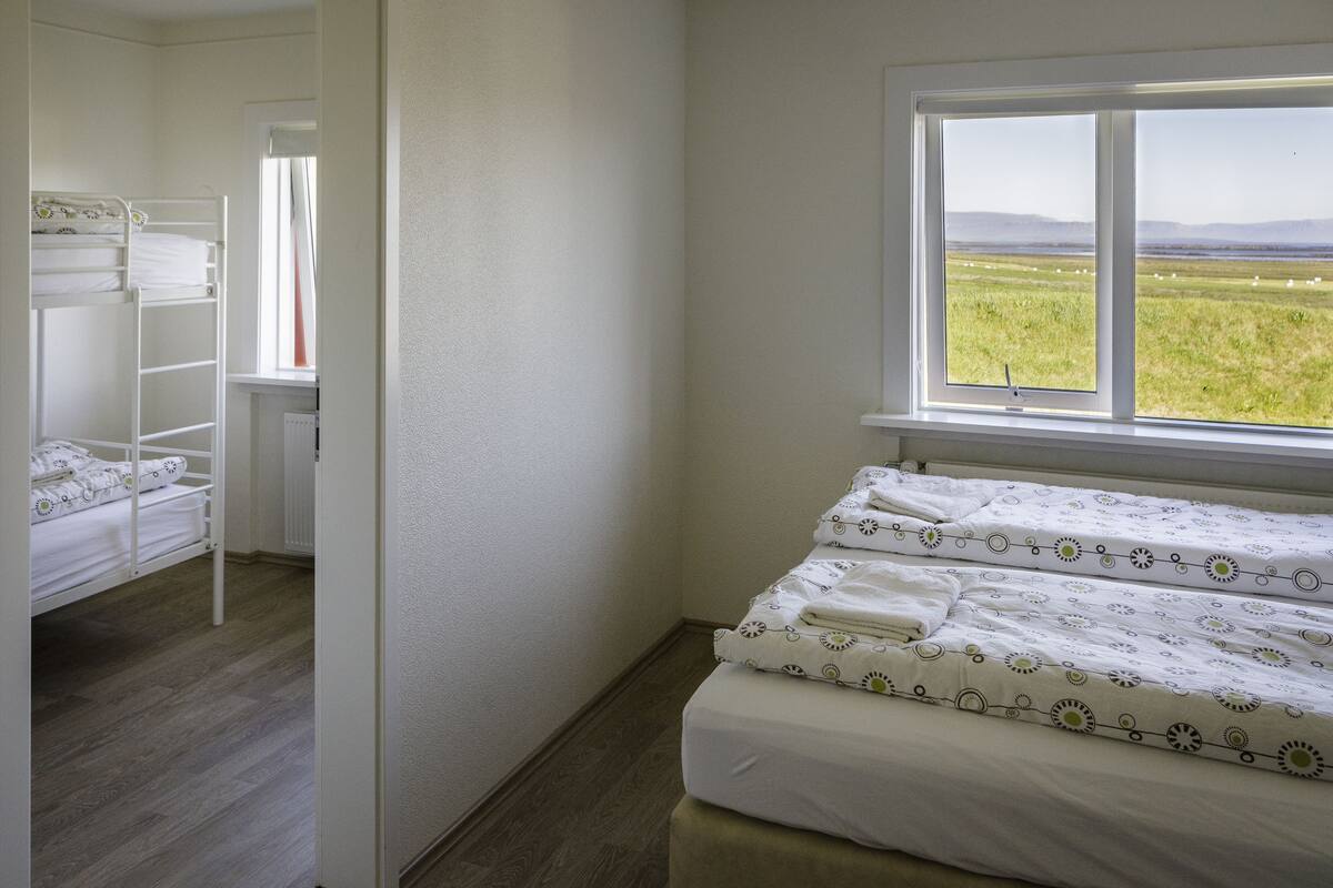 Family Quadruple Room, 2 Bedrooms, Mountain View