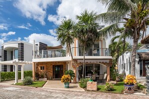 Exterior - Casa Grande - Oceanview villa w/private pool and terrace (Playa Del Carmen)