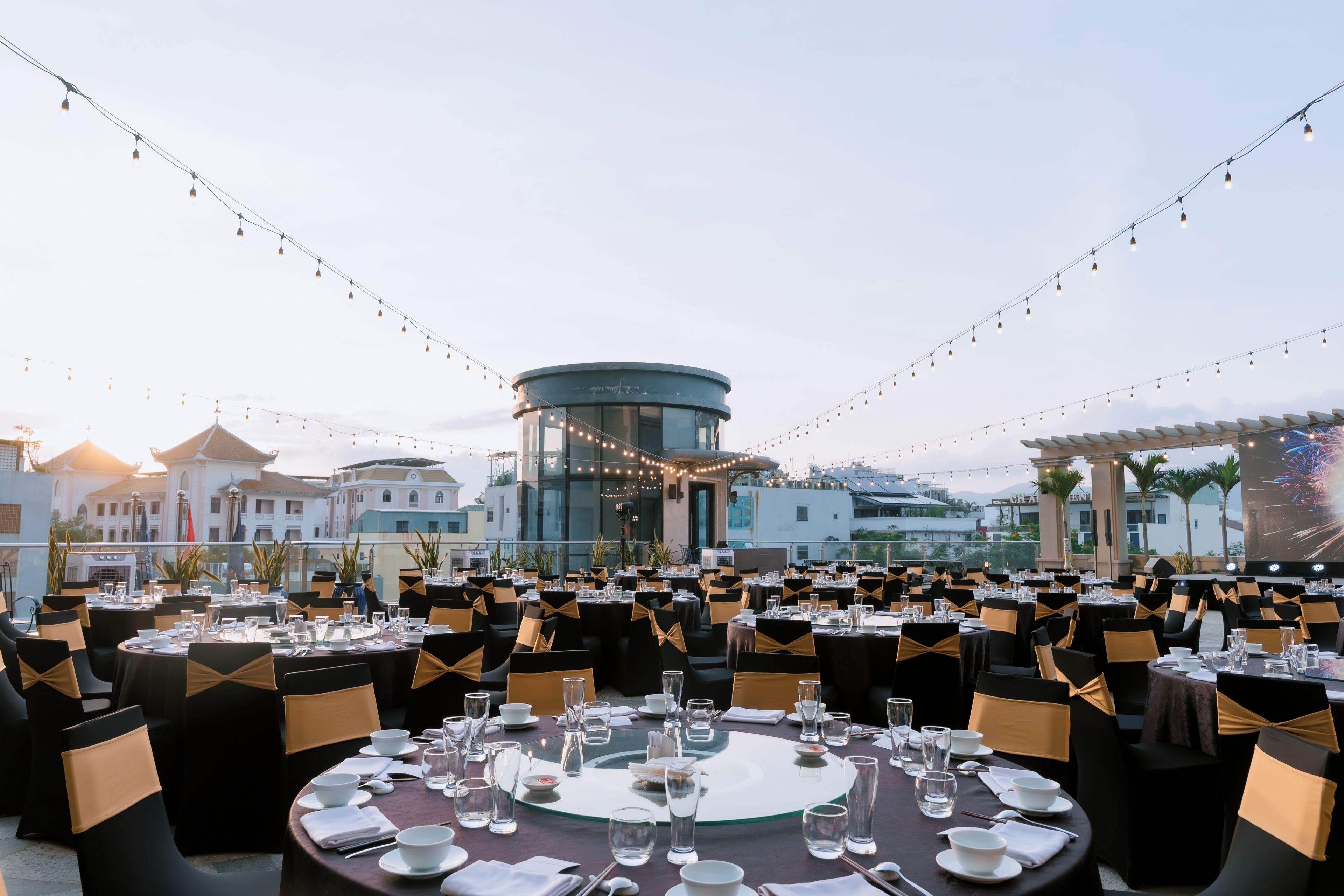 breakfast served, sea views