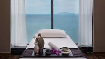 Couples treatment rooms, sauna, steam room, body treatments