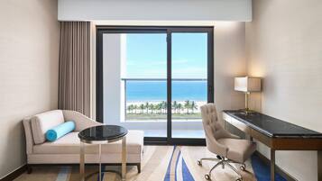 Deluxe Room, 1 King Bed, Ocean View, Balcony (Bathtub) | 1 bedroom, down comforters, minibar, in-room safe