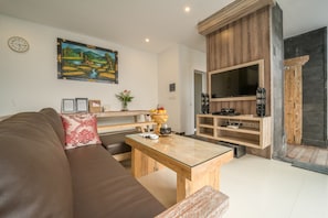 LED TV - Puri Bagus Villa Legian Kuta (Kuta)