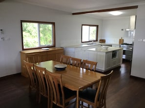 Dinning area upstairs 