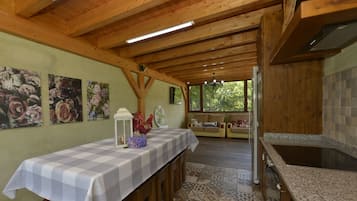 Cottage, Private Bathroom | Shared kitchen
