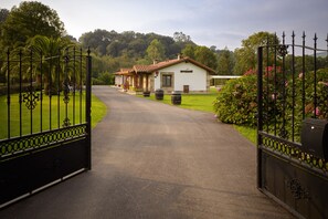 Cottage, bagno privato | Ingresso della struttura