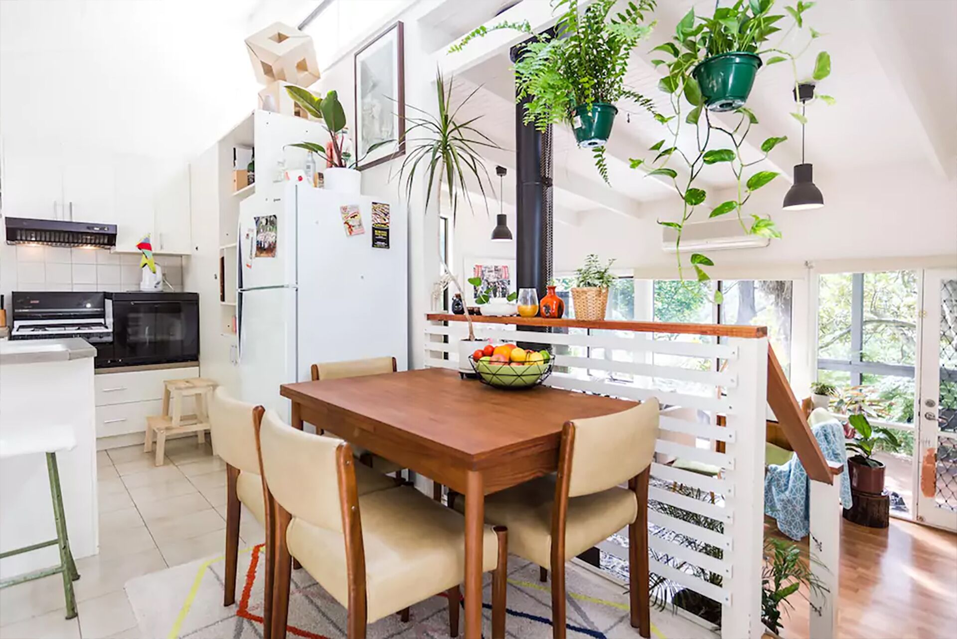 Tranquil House in the Foothill of the Dandy Ranges — image 7