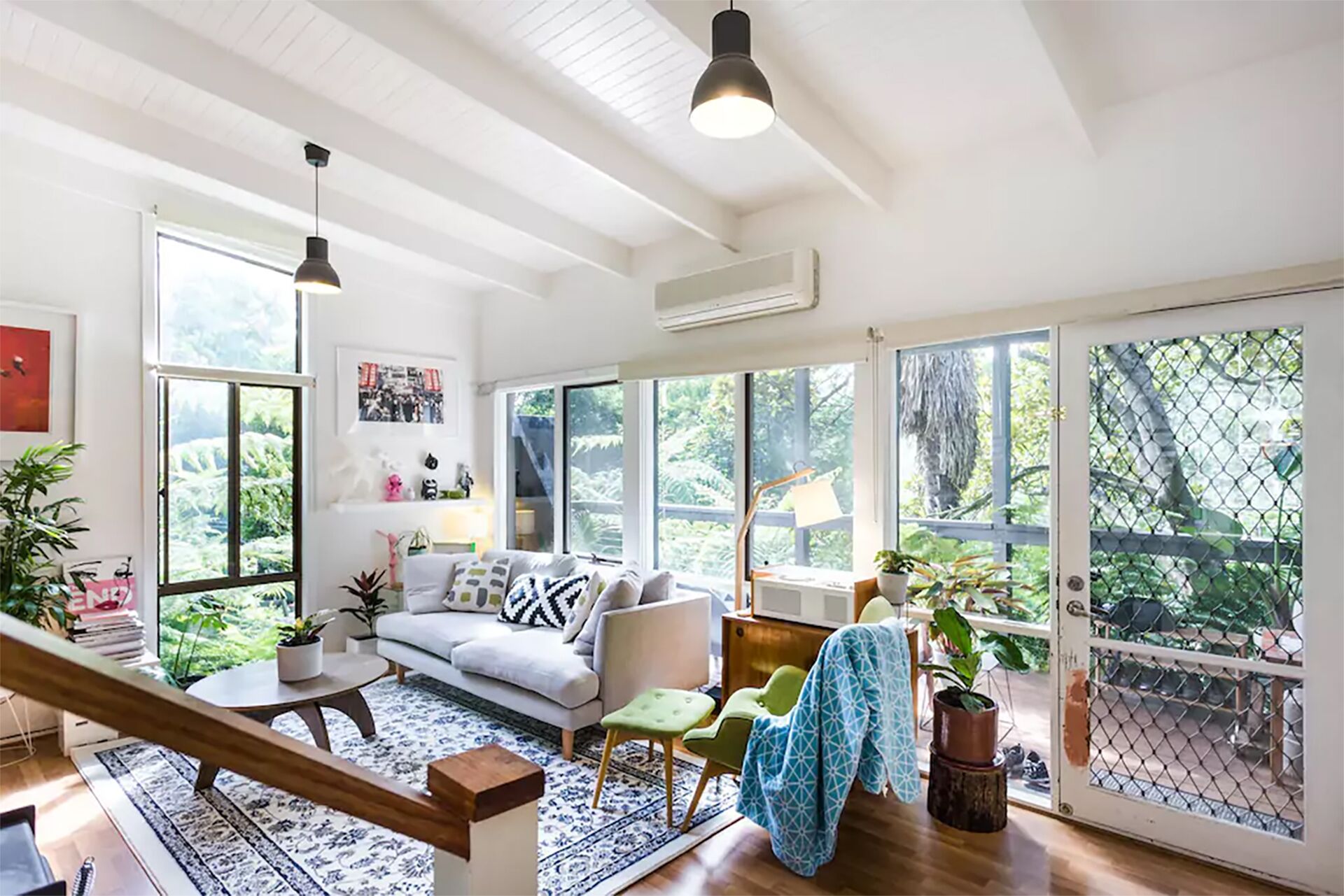 Tranquil House in the Foothill of the Dandy Ranges — image 4