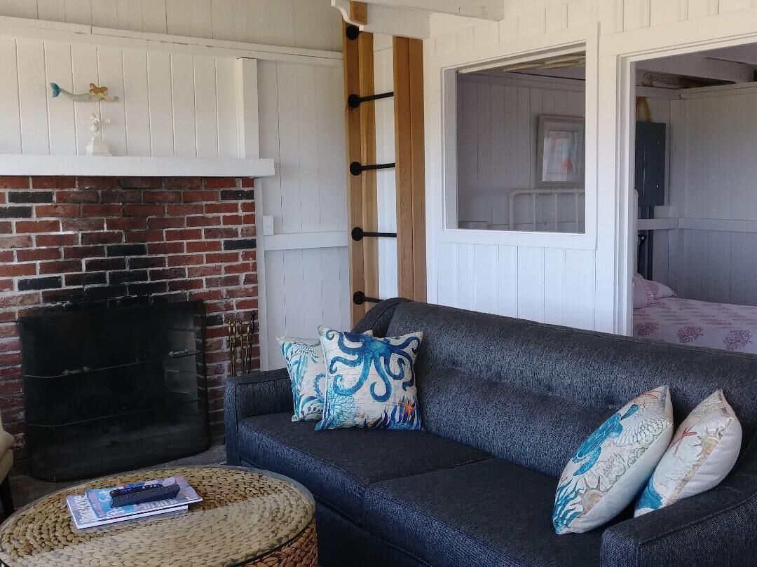 Télévision, cheminée