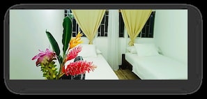 Basic Single Room, 2 Twin Beds, Kitchenette | WiFi (free) - Ayawaska Hostal (Puerto Asis)