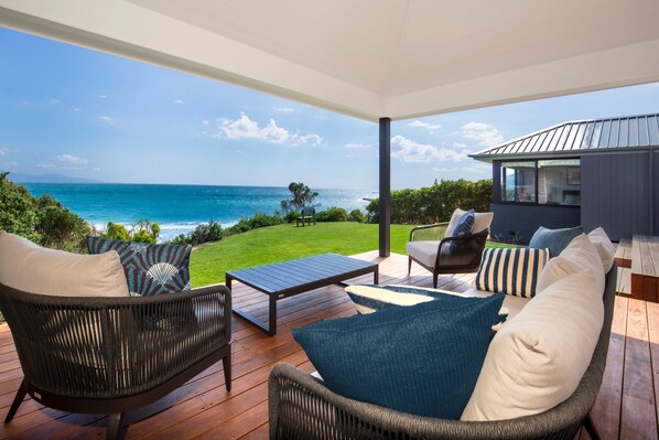 Terrace/patio - Escape @Culburra Absolute Beach Front -private access / Amazing Views / Luxury  (Culburra Beach)