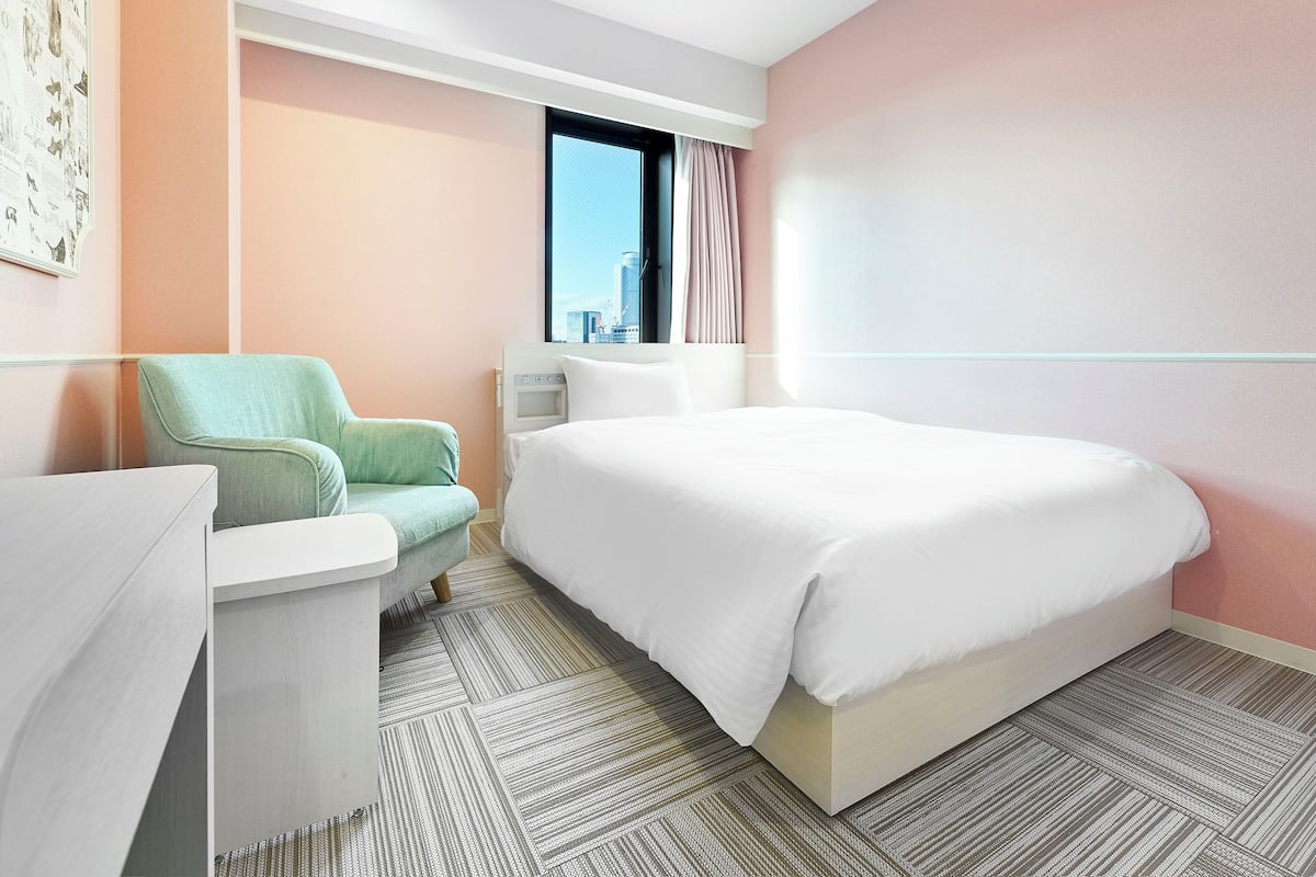 Standard Room, Female only, Non Smoking (Top Floor, Shower Only) | In-room safe, blackout drapes, soundproofing, iron/ironing board