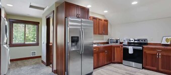 Cozy Private McCall Downtown Remodeled Studio