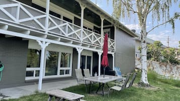 Ulkoruokailutilat