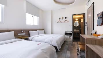 Familienzimmer | Individuell dekoriert, individuell eingerichtet, Schreibtisch