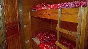 3 bedrooms, Internet