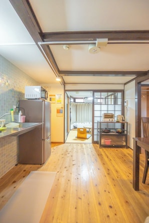 Fridge, microwave, stovetop, electric kettle