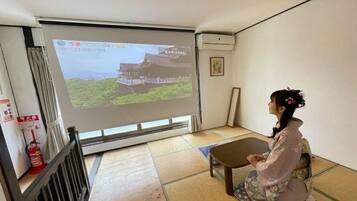 Economy Townhome, 1 Bedroom | 1 bedroom, free WiFi, bed sheets