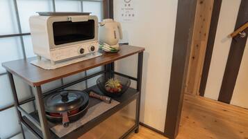 Fridge, microwave, stovetop, electric kettle