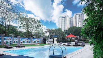 Outdoor pool, sun loungers