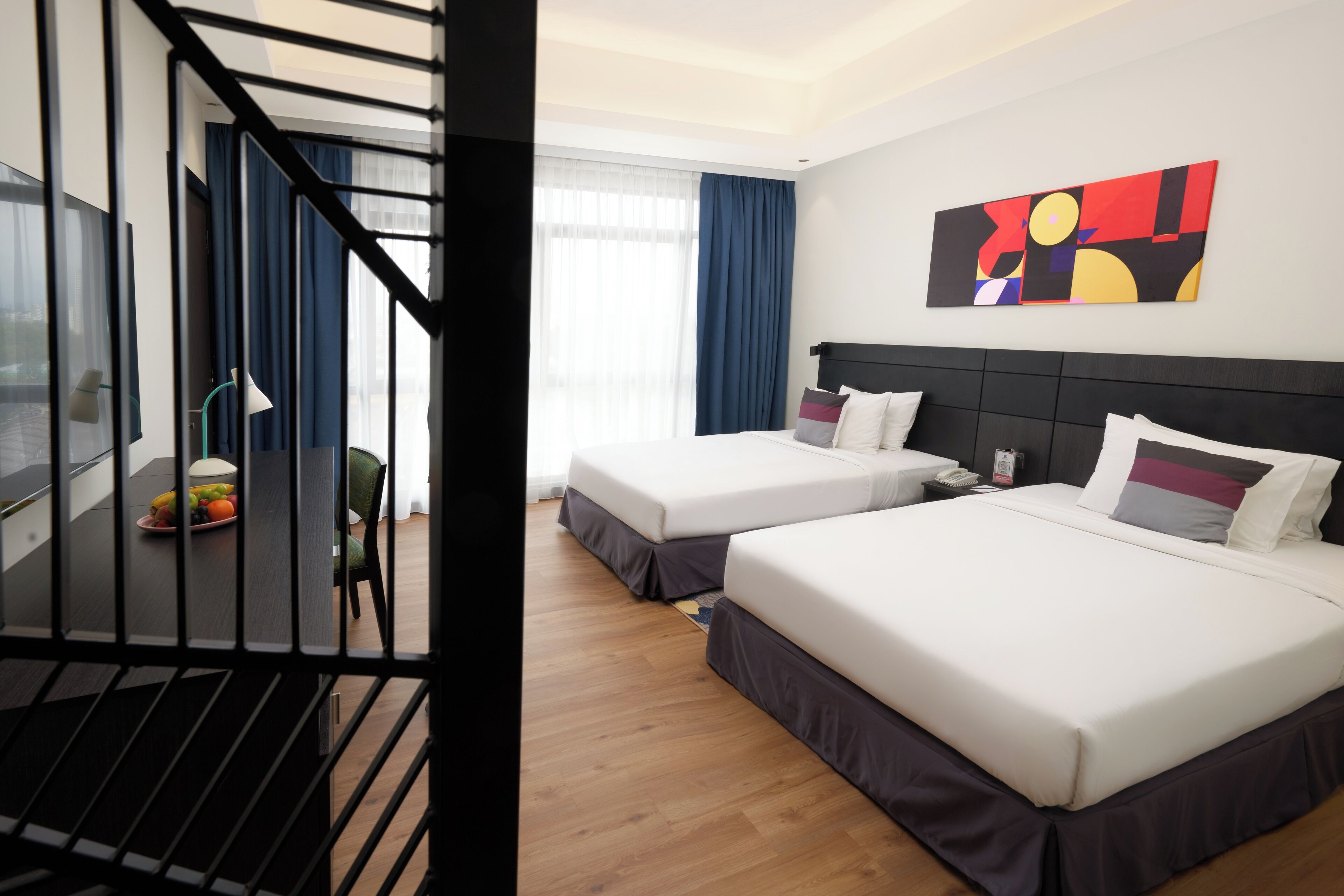deluxe double or twin room | 1 bedroom, free minibar, in-room safe, desk