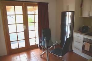 In-room dining - Willowmere (Port Sorell)