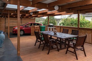 Deluxe Apartment, 1 Queen Bed, Slope side | Balcony