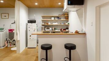 Kühlschrank, Mikrowelle
