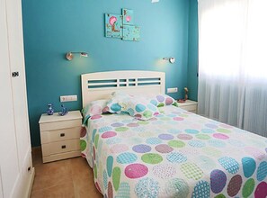 5 chambres, fer et planche à repasser, accès Internet