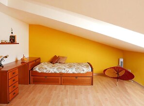 5 Schlafzimmer, Bügeleisen/Bügelbrett, Internetzugang