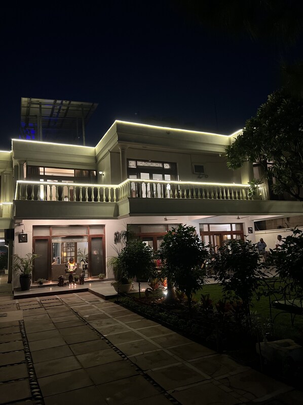 Front of property - The Stay Inn New Delhi (New Delhi)