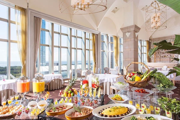 Tägliches Frühstücksbuffet (2000 JPY pro Person)