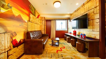 Adventure Suite with View | 1 bedroom, down comforters, in-room safe, free WiFi