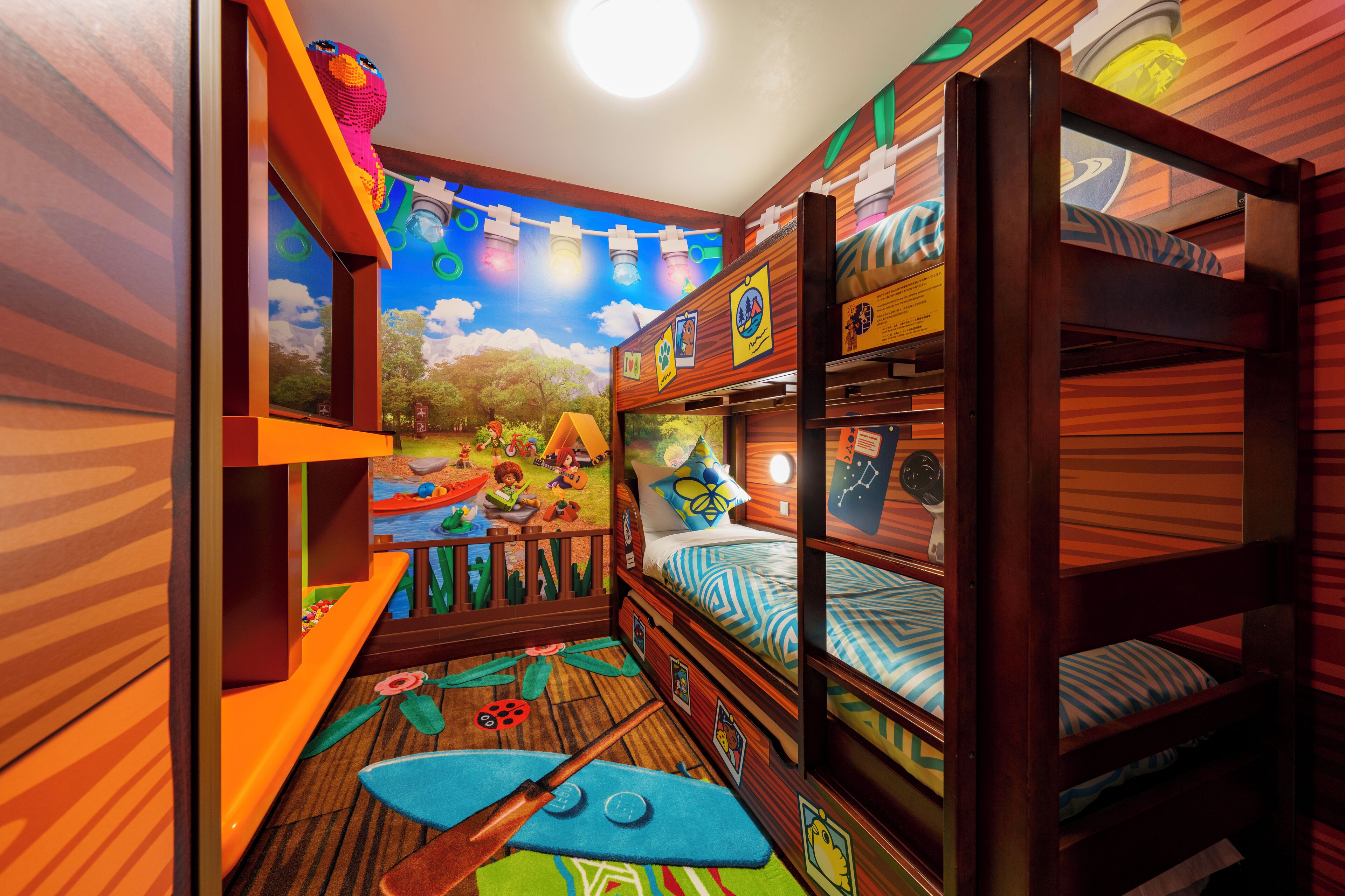 Suite (LEGO FRIENDS) | Donsdekens, een kluis op de kamer, gratis wifi, beddengoed