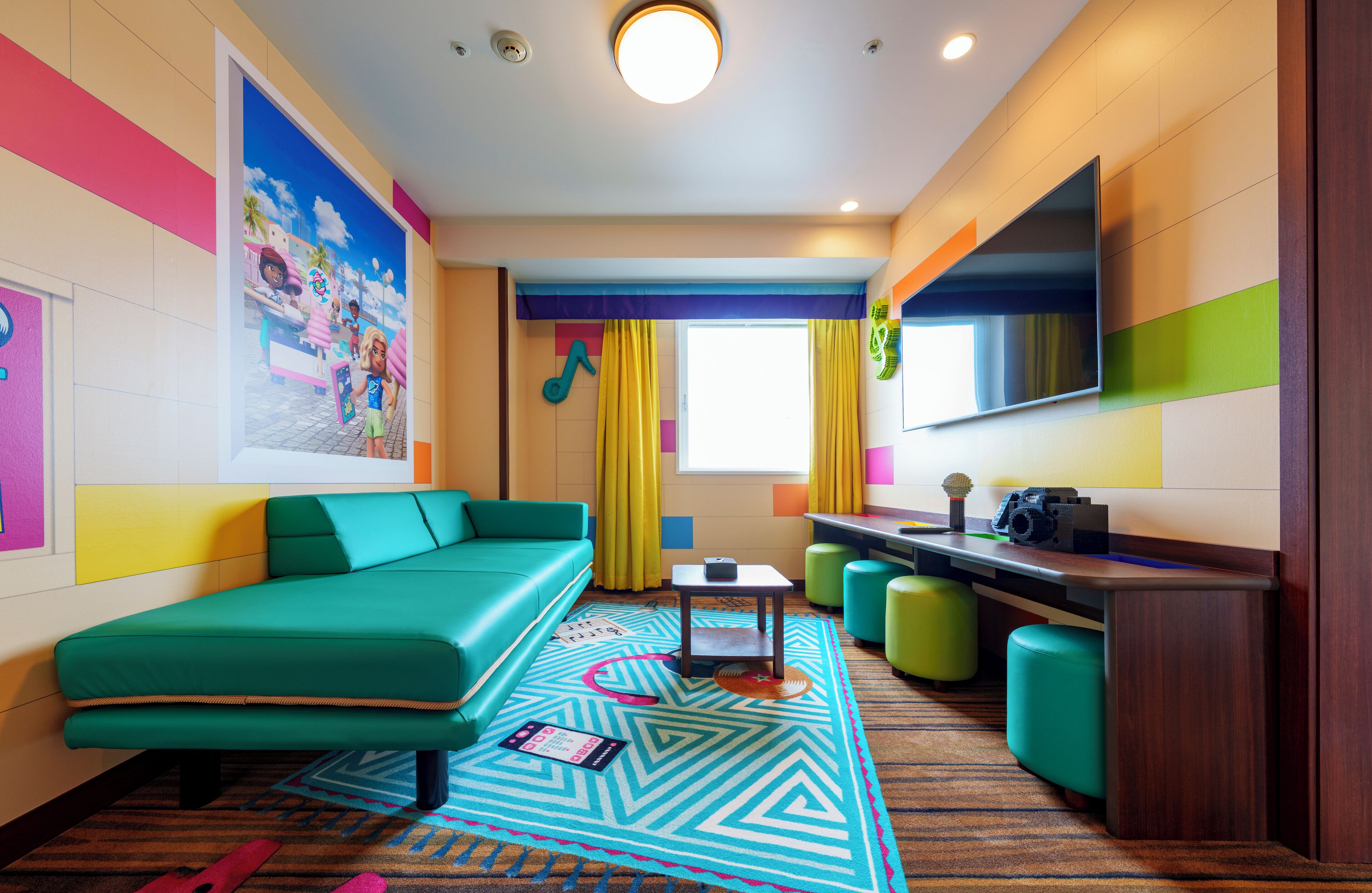 Down duvets, in-room safe, free WiFi, bed sheets