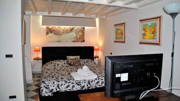 Desk, iron/ironing board, free WiFi, bed sheets