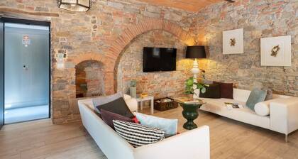 VILLA FRACASSINI, yksityinen huvila yksinomaan Toscanan kylässä