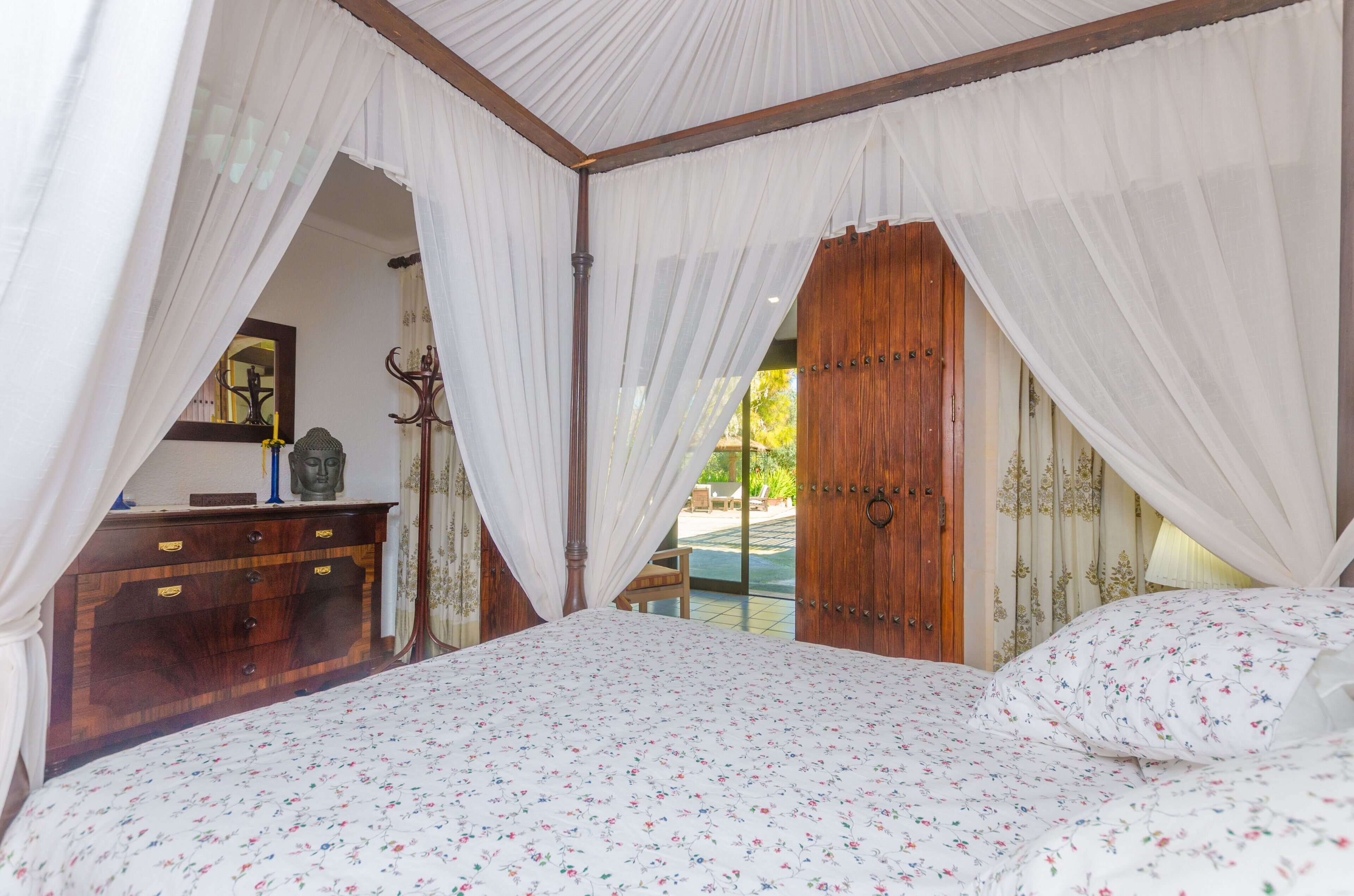 4 chambres, fer et planche à repasser, Wi-Fi gratuit, draps fournis