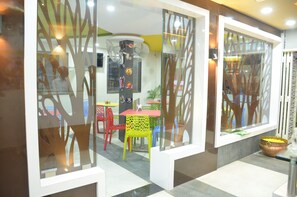 Breakfast area - Hotel Royal Treat Kolahpur (Kolhapur)