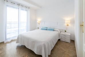 3 bedrooms, iron/ironing board, free WiFi, bed sheets - Beautiful condo family near to the beach. Pool / Free Wifi / Sauna/ Sunny terrace (Playa de Gandía)