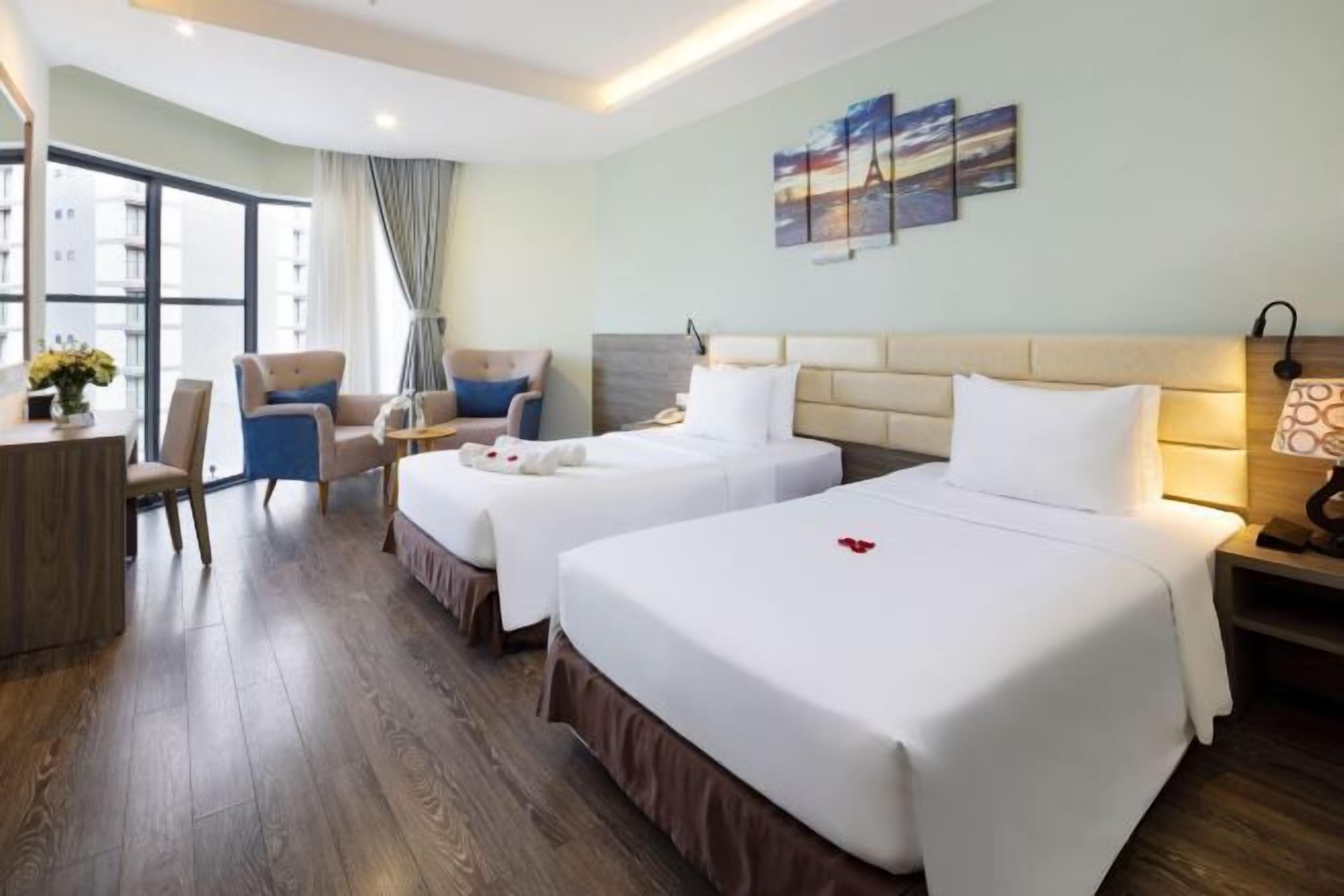 1 soverom, minibar, safe på rommet og blendingsgardiner