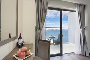 Habitación Premier con 1 cama doble o 2 individuales, balcón, vistas al mar | Vistas desde la habitación