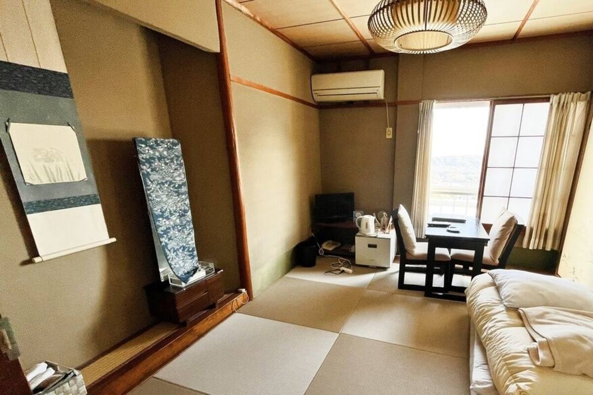 Living area | Flat-screen TV