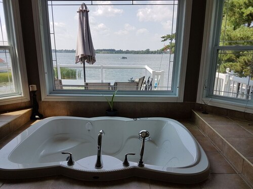 water front luxury lake house