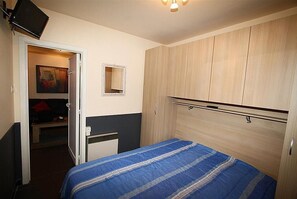 2 Schlafzimmer, Bügeleisen/Bügelbrett, kostenloses Internet