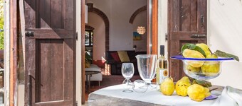 VILLA MARINA, Private Villa in the Tuscan Countryside with Pool (Concierge service available)