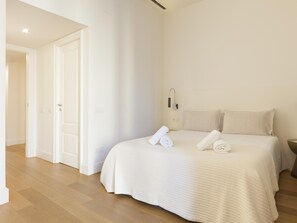 2 chambres, fer et planche à repasser, accès à Internet, literie fournie
